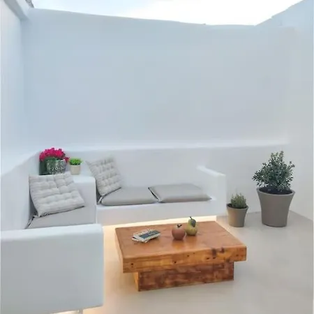 Lithi Stylish Apartments- Eco Luxury Studio *